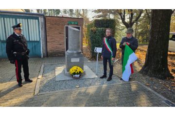Inaugurato a novembre 2025 il nuovo monumento realizzato presso il Viale della Rimembranza dal gruppo alpini di Bricherasio a ricordo di tutte le "vite spezzate"