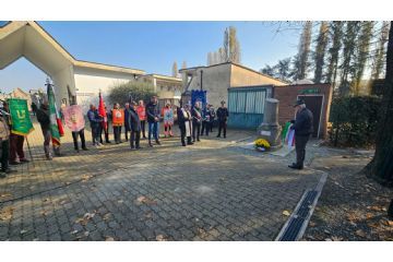 Inaugurato a novembre 2025 il nuovo monumento realizzato presso il Viale della Rimembranza dal gruppo alpini di Bricherasio a ricordo di tutte le "vite spezzate"